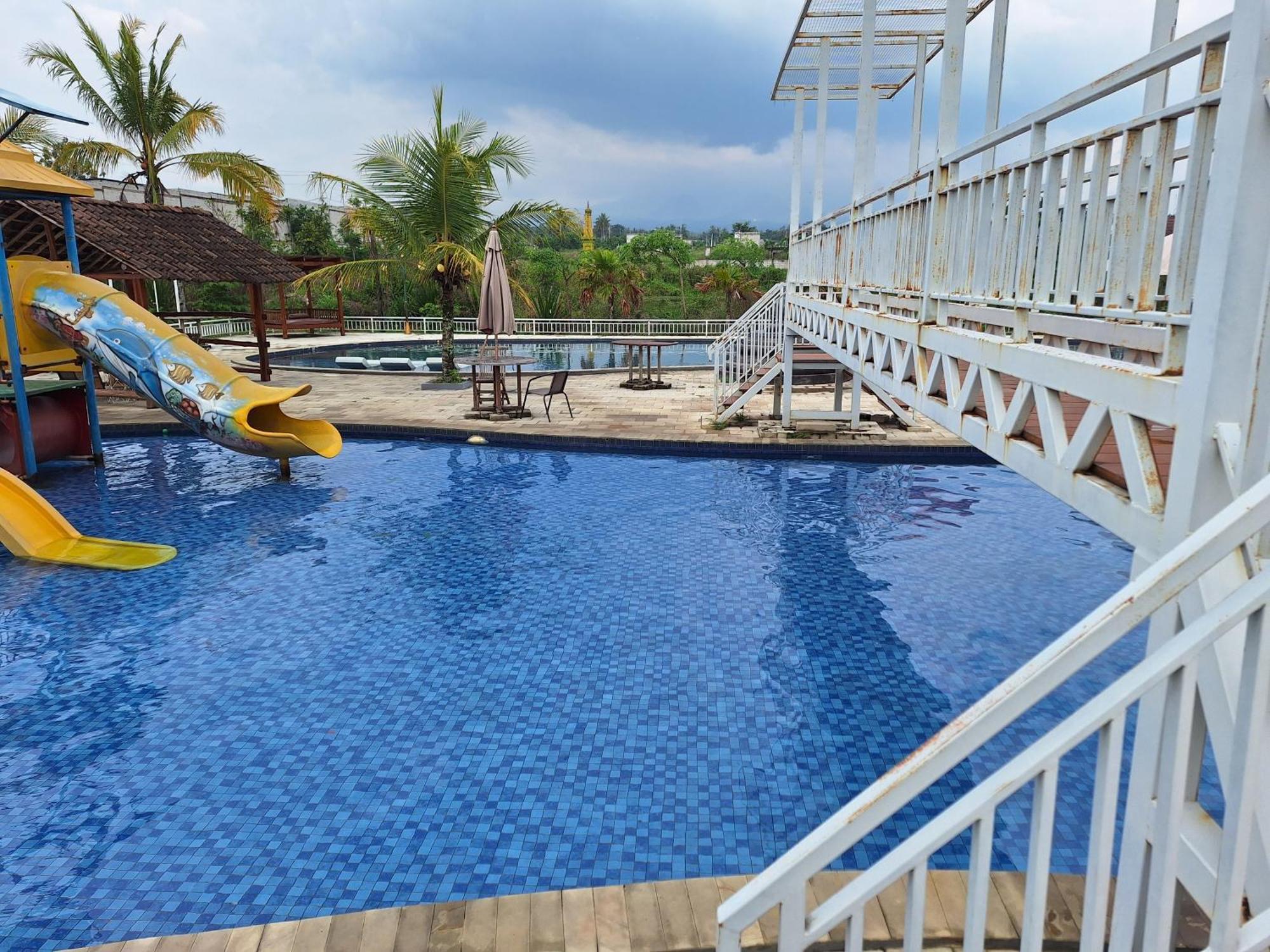 White House Royal Villa B1 Balong  Esterno foto